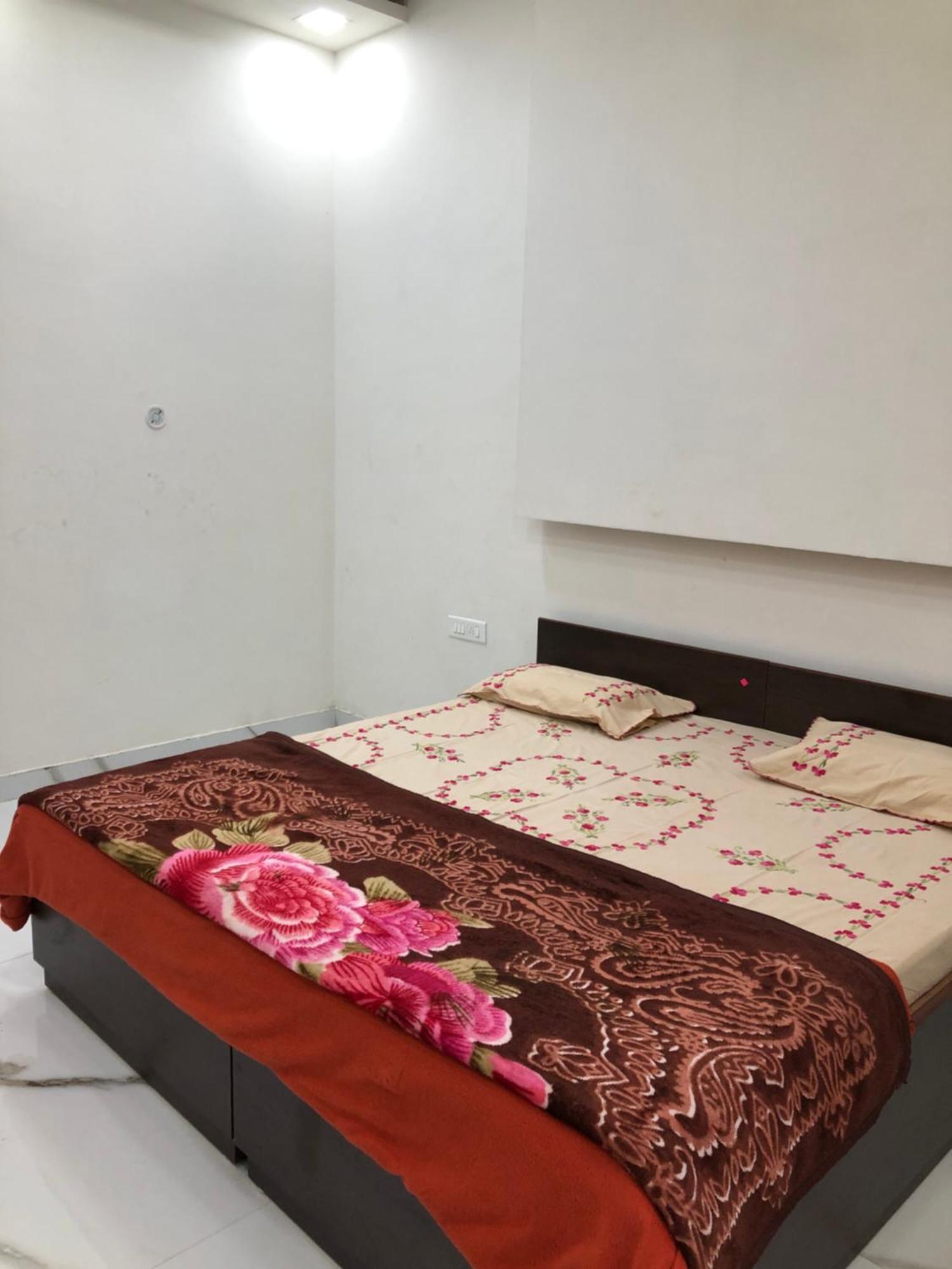 Ramaya Home Stay Varanasi Exterior photo